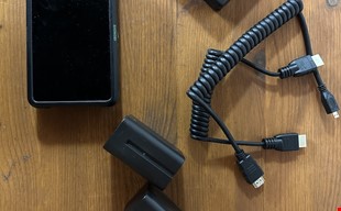 Atomos Shinobi HDMI 5” + Två batterier